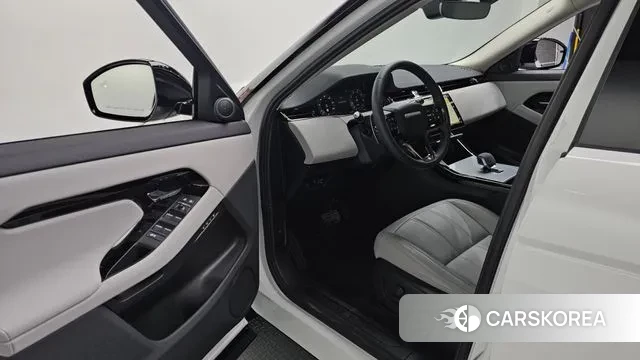 Land Rover Range Rover Evoque 2nd Generation 2025 Белый из Кореи, фото 2