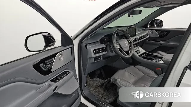 Lincoln Aviator 2nd generation 2020 Белый из Кореи, фото 2