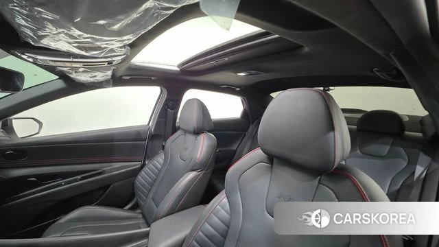 Hyundai The New Avante (CN7) 2023 Белый из Кореи, фото 2