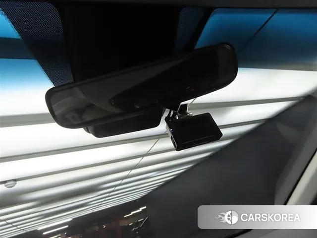 Hyundai Staria 2023 Белый из Кореи, фото 2