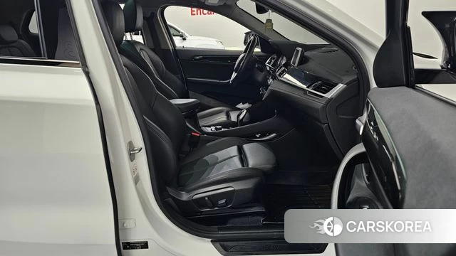 BMW X2 (F39) 2019 Белый из Кореи, фото 2