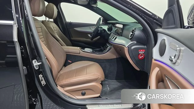 Mercedes-Benz E-Class W213 2021 Черный из Кореи, фото 2