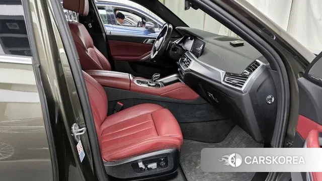 BMW X6 (G06) 2021 Коричневый из Кореи, фото 2