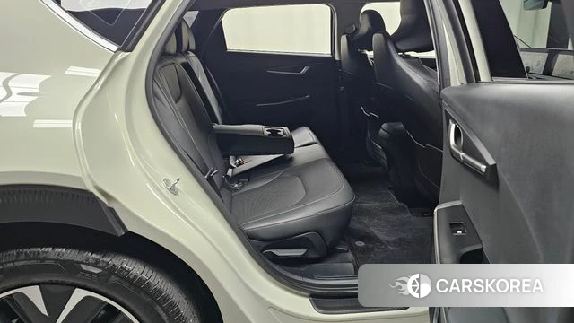 Kia EV6 2023 Жемчужный цвет из Кореи, фото 2