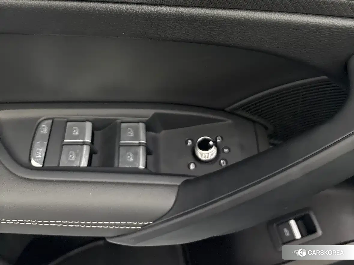 Audi Q5L 2026 Черный из Китая, фото 2