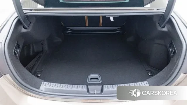 Mercedes-Benz E-Class W214 2024 Коричневый из Кореи, фото 2