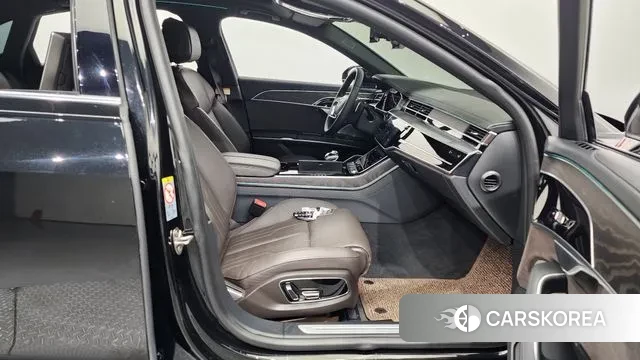 Audi A8 (D5) 2022 Черный из Кореи, фото 2