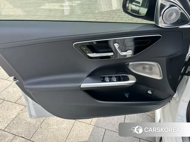 Mercedes-Benz Class C 2022 Белый из Китая, фото 2