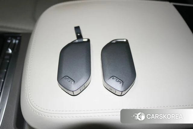 Kia The New Carnival 4th Generation 2024 Белый из Кореи, фото 2