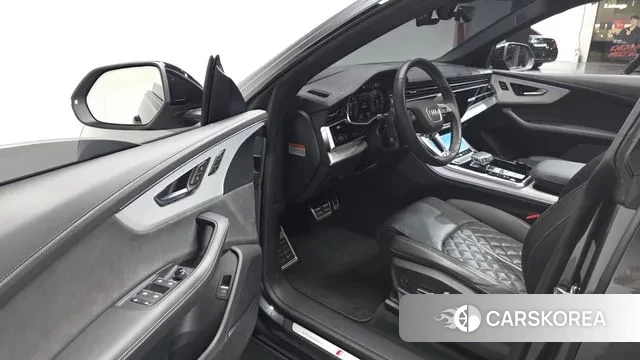 Audi Q8 (4M) 2023 Серый из Кореи, фото 2