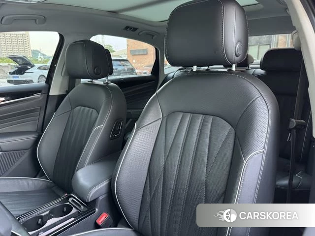 Volkswagen Passat 2022 Черный из Китая, фото 2