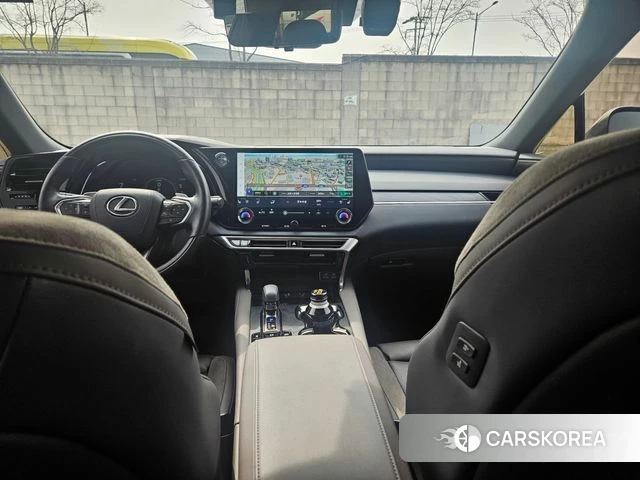 Lexus RX450h + 5th generation 2024 Серебристо-серый из Кореи, фото 2