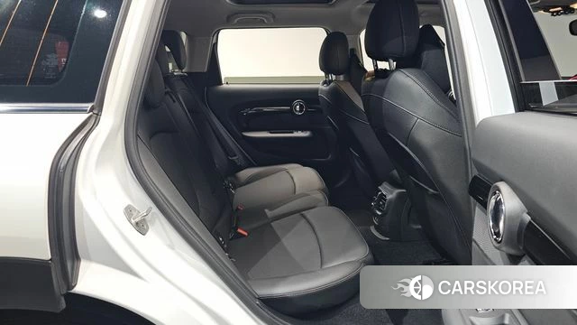 Mini Cooper Clubman 2023 Белый из Кореи, фото 2