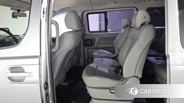 Hyundai The New Grand Starex 2018 Серебристо-серый из Кореи, фото 2