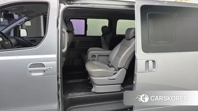 Hyundai The New Grand Starex 2018 Серебряный из Кореи, фото 2