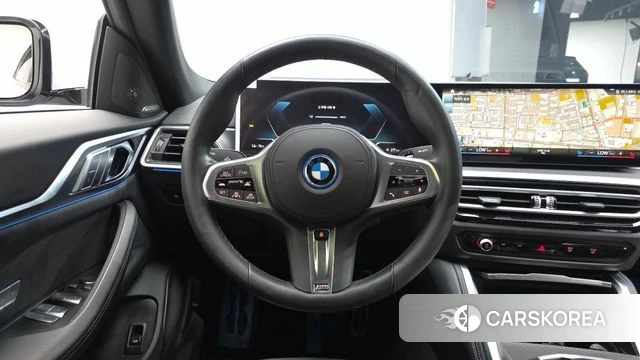 BMW i4 2023 Серебристо-серый из Кореи, фото 2