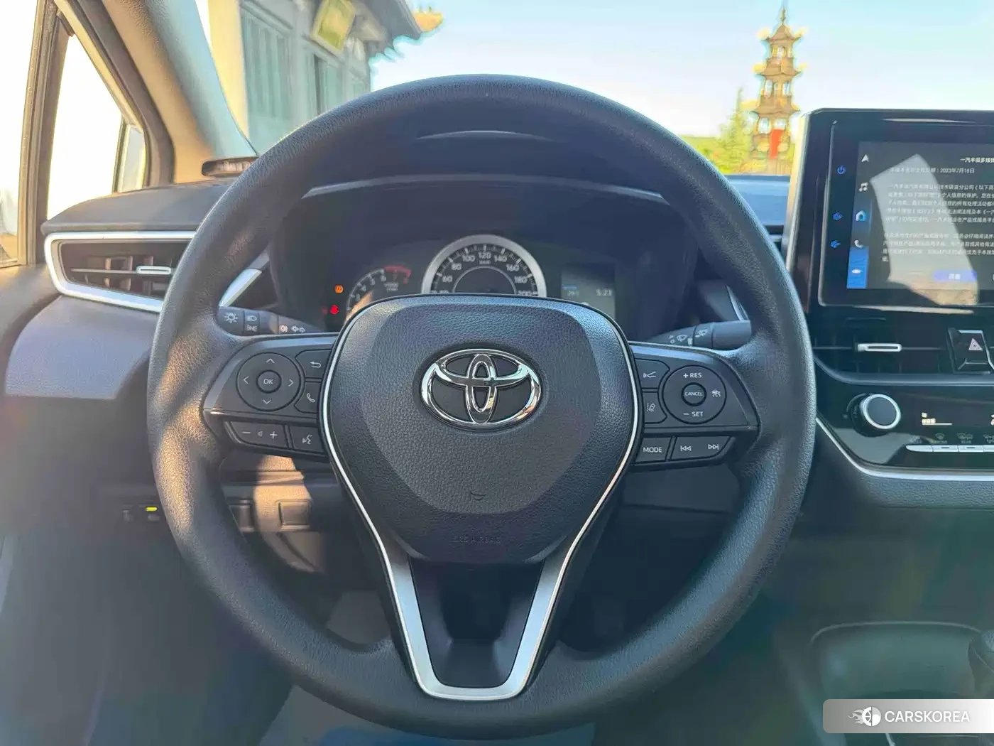 Toyota Corolla 2023 Белый из Китая, фото 2