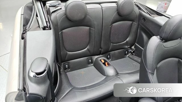 Mini Cooper Convertible 2024 Серебристо-серый из Кореи, фото 2