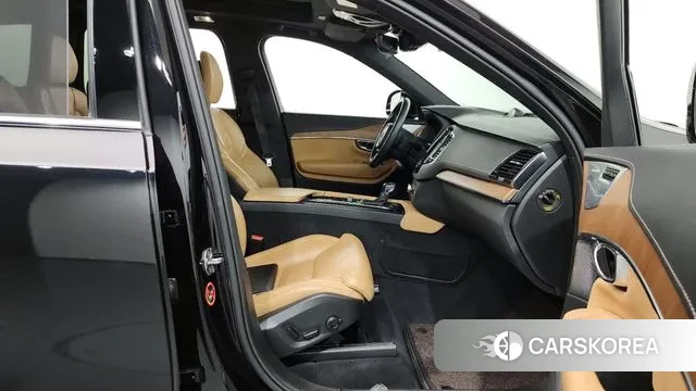 Volvo XC90 second Generation 2020 Черный из Кореи, фото 2