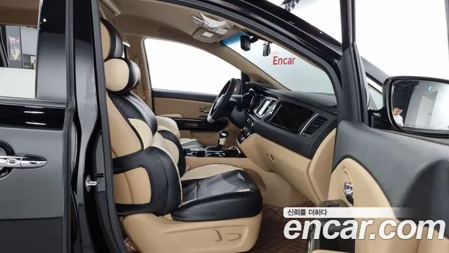 Kia The New Carnival 2018 Черный из Кореи, фото 2