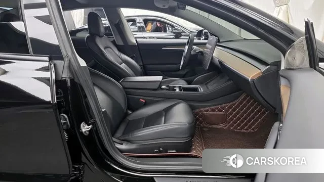 Tesla Model 3 2021 Черный из Кореи, фото 2