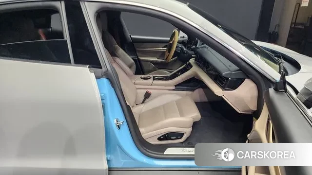 Porsche Taycan 2021 Серебристо-серый из Кореи, фото 2