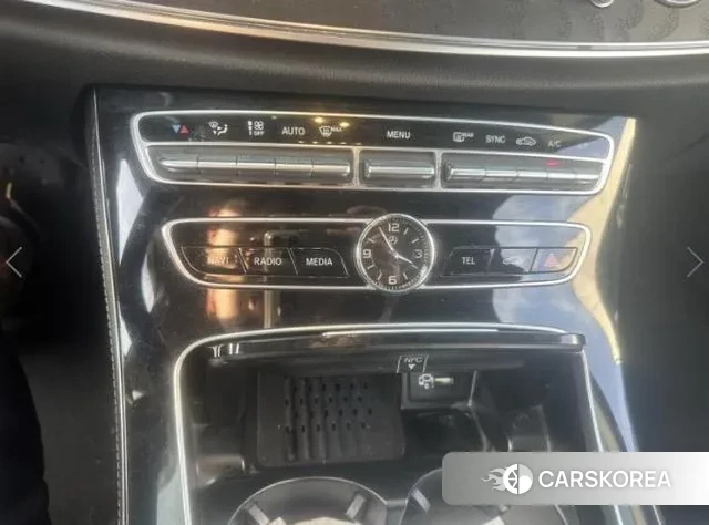 Mercedes-Benz E-Class W213 2020 Белый из Кореи, фото 2