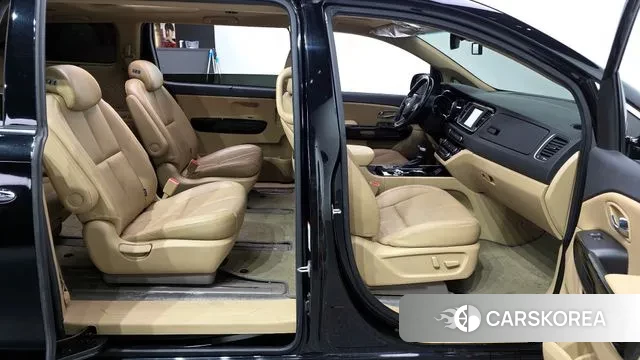 Kia The New Carnival 2020 Черный из Кореи, фото 2