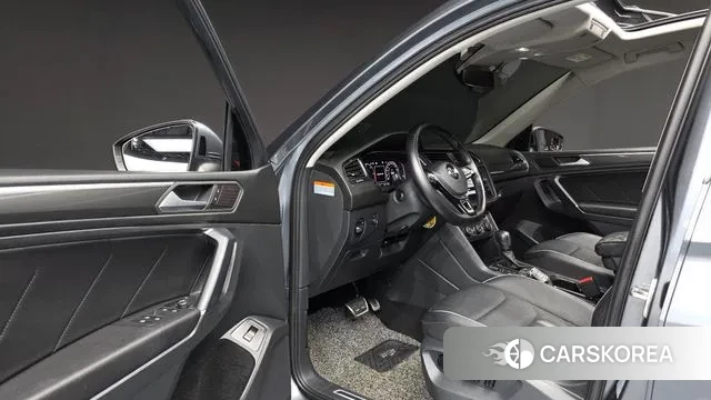 Volkswagen Tiguan Allspace 2020 Серый из Кореи, фото 2