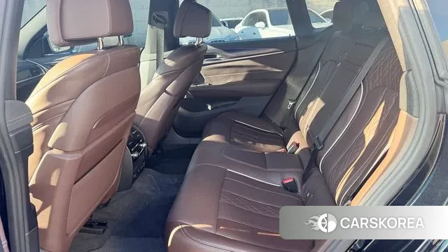 BMW 6 Series GT (G32) 2023 Черный из Кореи, фото 2