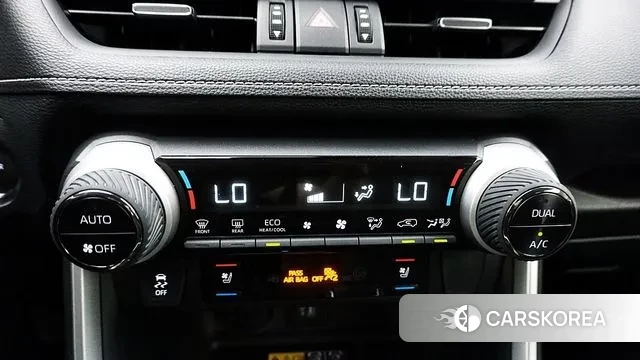 Toyota RAV4 5th Generation 2024 Белый из Кореи, фото 2