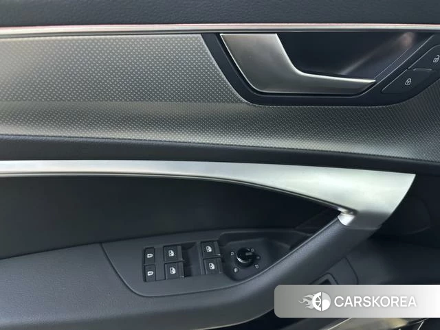 Audi A7L 2024 Серебристо-серый из Китая, фото 2
