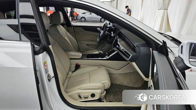 Audi A7 (4K) 2020 Белый из Кореи, фото 2