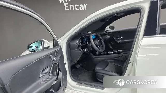 Mercedes-Benz A-Class W177 2020 Белый из Кореи, фото 2