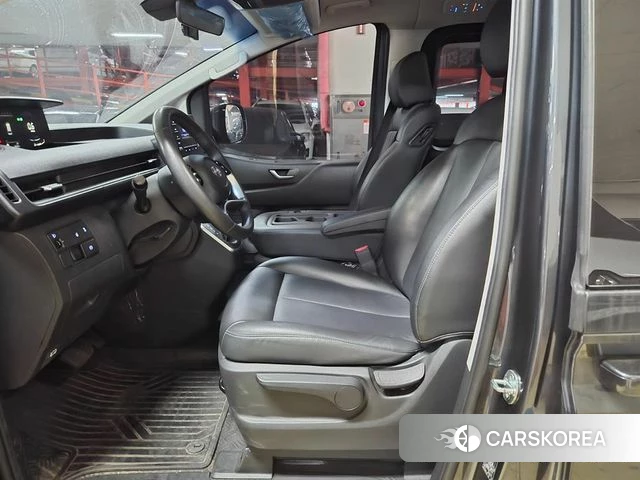 Hyundai Staria 2022 Серый из Кореи, фото 2