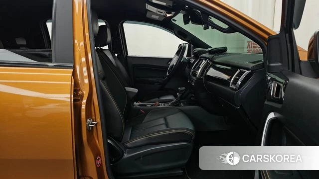 Ford Ranger 3rd Generation 2022 Оранжевый из Кореи, фото 2
