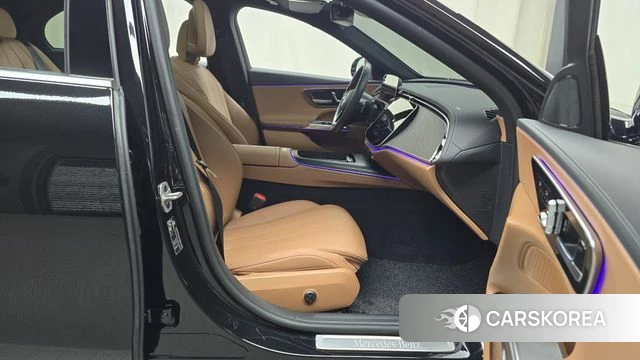 Mercedes-Benz E-Class W214 2024 Черный из Кореи, фото 2