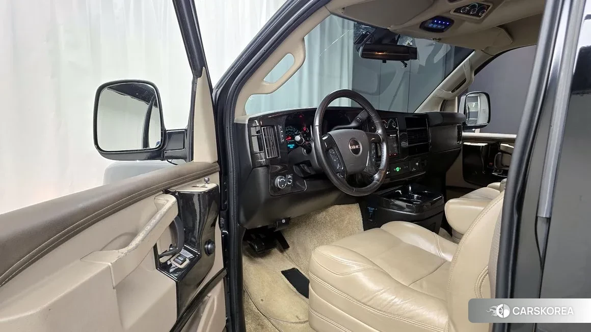 GMC Savana 2020 Черный из Кореи, фото 2