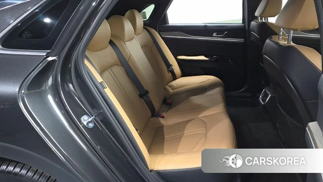 Kia K5 3rd generation 2023 Серый из Кореи, фото 2