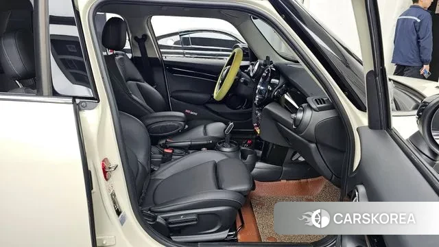 Mini Cooper 2022 Белый из Кореи, фото 2