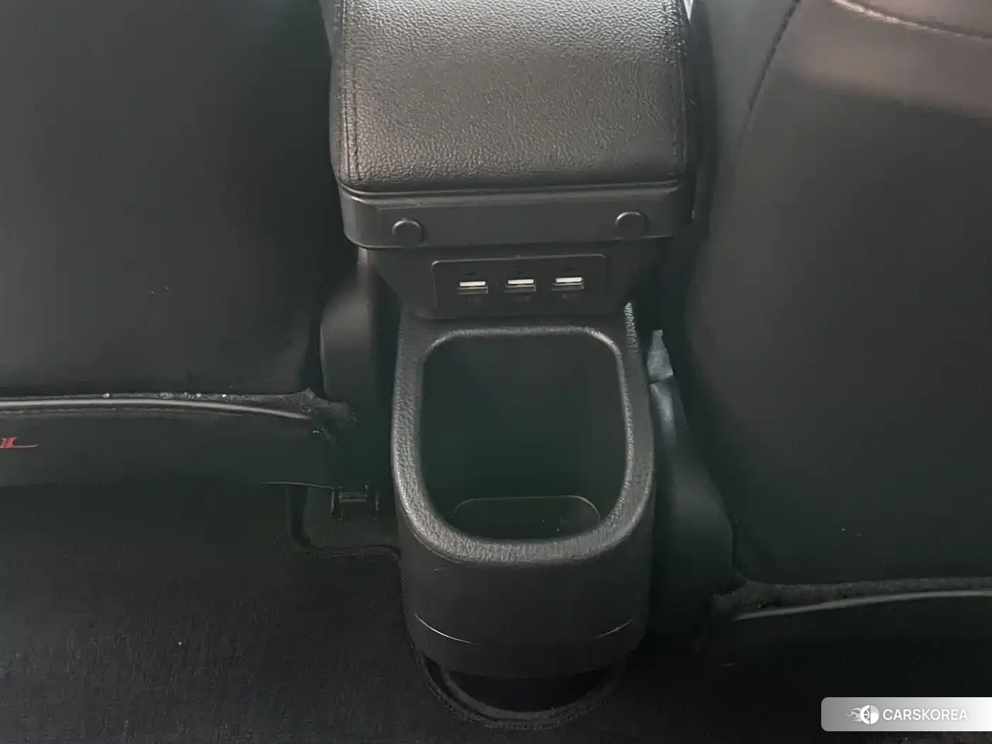 Toyota Yaris L 2023 Белый из Китая, фото 2