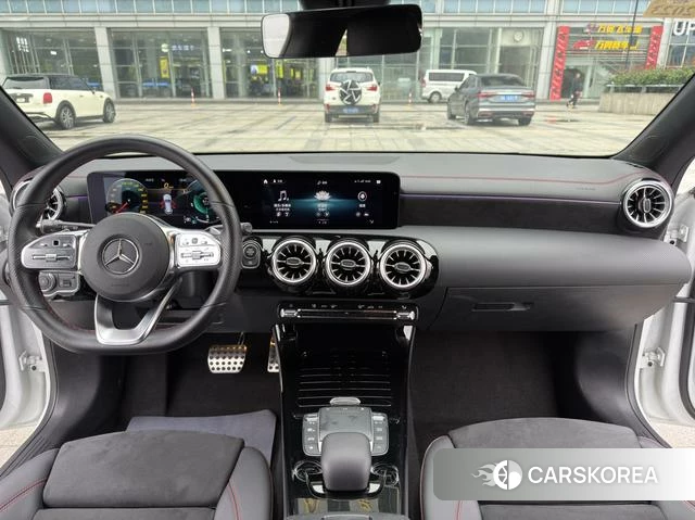Mercedes-Benz CLA (import) 2021 Белый из Китая, фото 2
