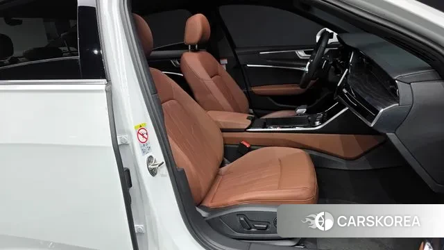 Audi A6 (C8) 2023 Белый из Кореи, фото 2