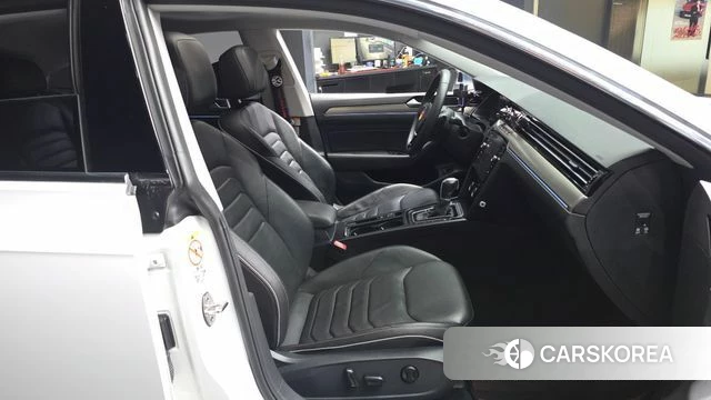 Volkswagen Arteon 2019 Белый из Кореи, фото 2