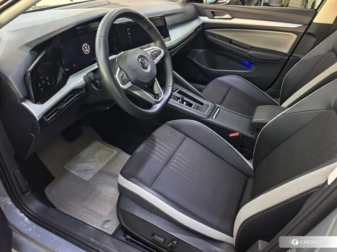 Volkswagen Golf 2023 Silver/gray из Китая, фото 2