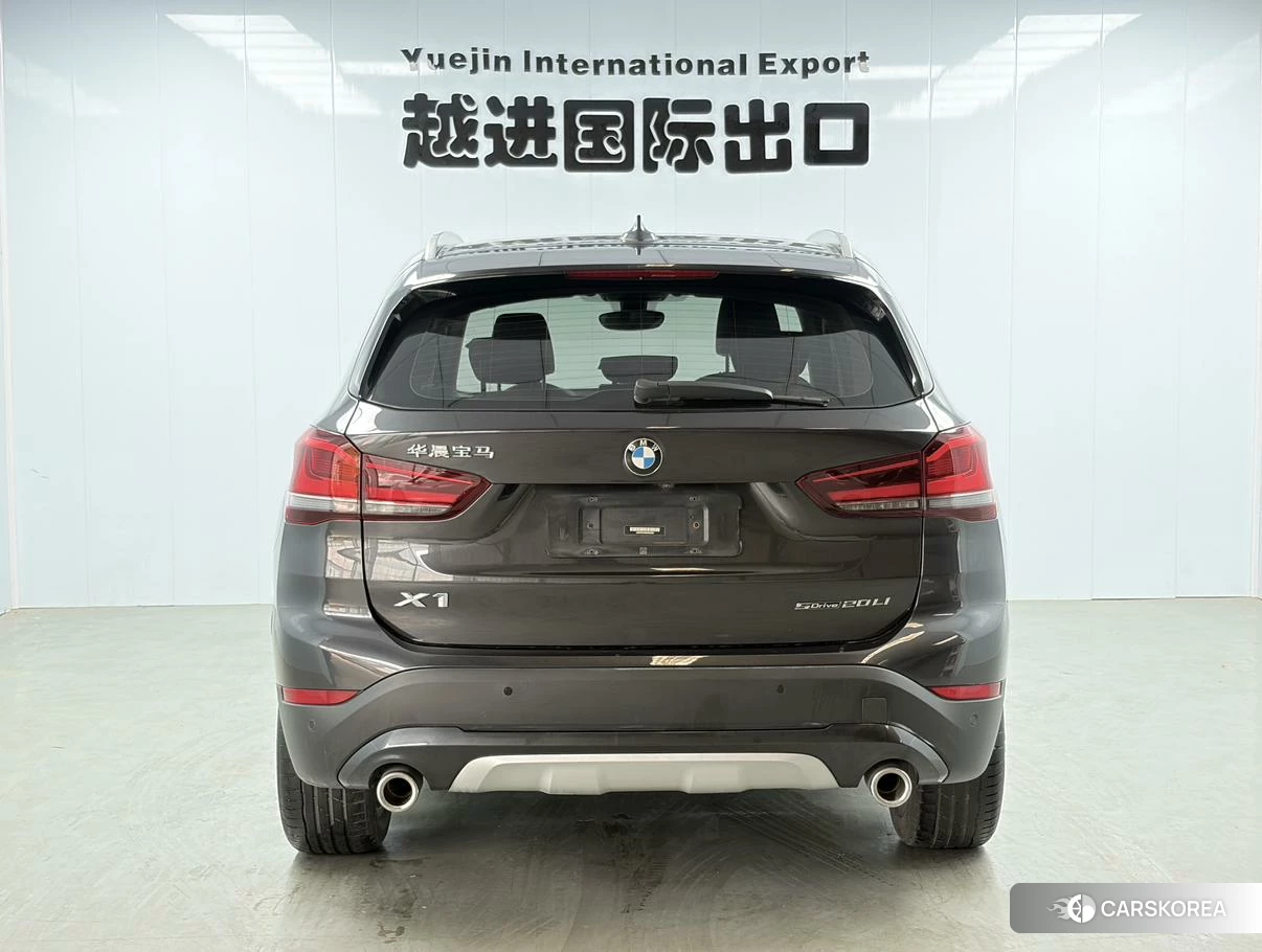 BMW X1 2021 Темно-серый из Китая, фото 2