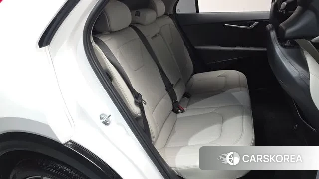 Kia Di Ol Nu Niro 2025 Белый из Кореи, фото 2