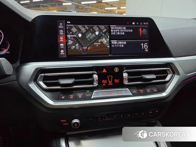 BMW 4 Series (G22) 2022 Белый из Кореи, фото 2