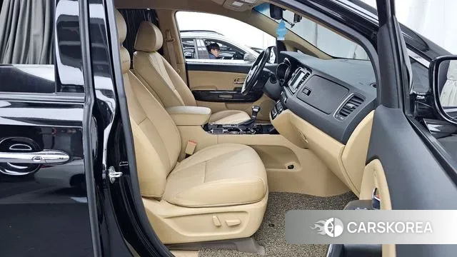 Kia The New Carnival 2019 Черный из Кореи, фото 2