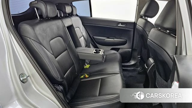 Kia Sportage The Bold 2021 Серебряный из Кореи, фото 2